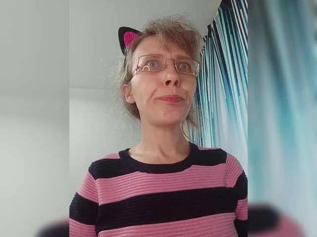 Offline -queen-margo- on BongaCams