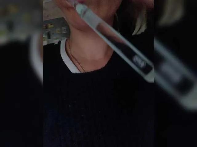 Offline Alenushka888 on BongaCams