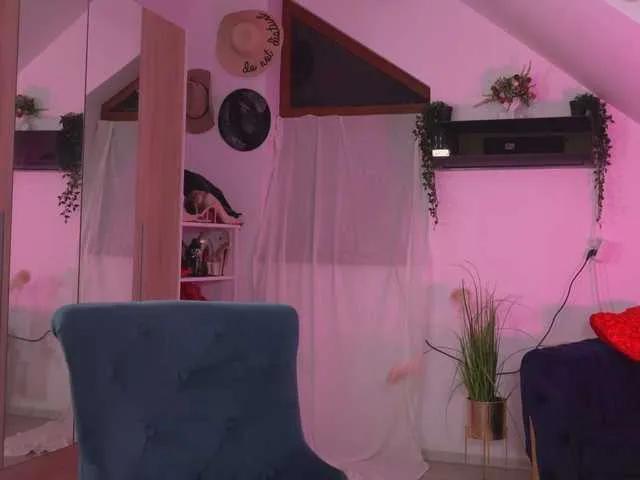 Offline Amaliamour on BongaCams