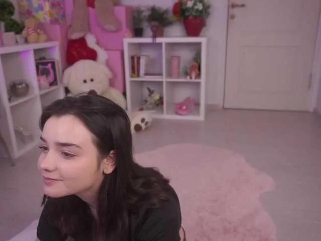 Offline AryaStarky on BongaCams