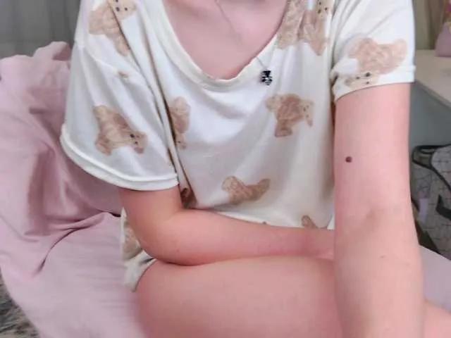 Offline b4by-lol1 on BongaCams