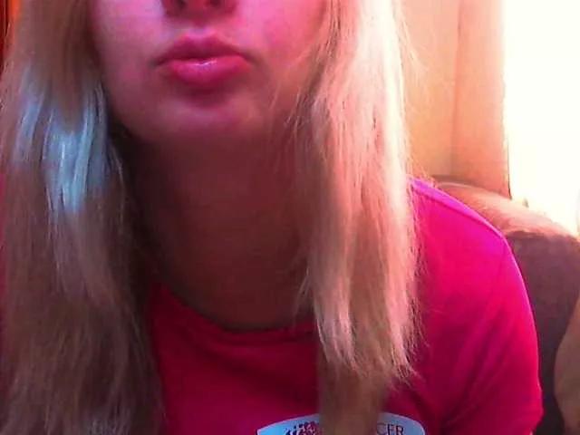 Offline BustyBlondy on BongaCams