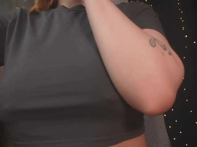 Offline cutesoneckaaa on BongaCams