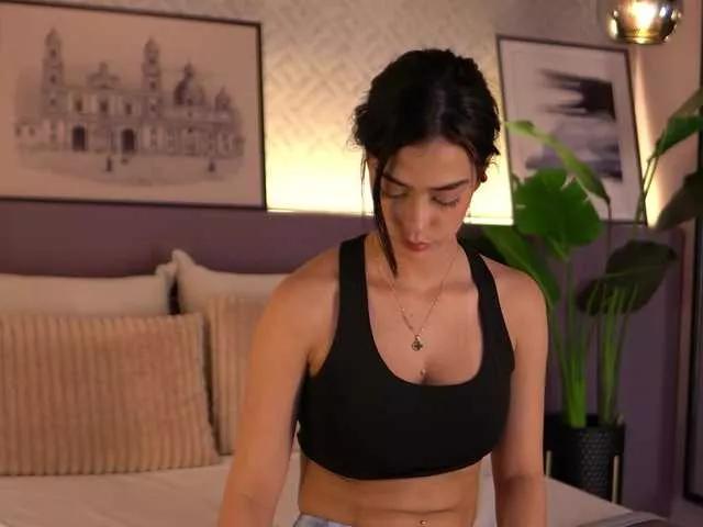 ElleDiane on BongaCams 