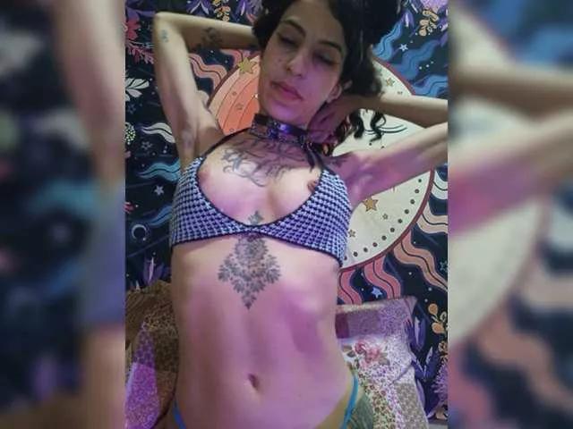 Offline EvilNikki on BongaCams