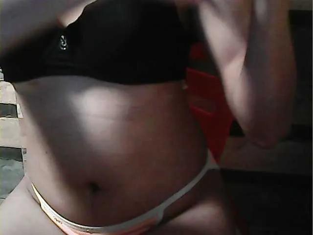 Freechat flowerhairypinay on BongaCams