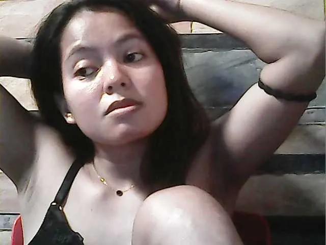 Freechat flowerhairypinay on BongaCams