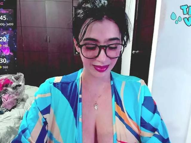 Offline HUGETITS90XX on BongaCams