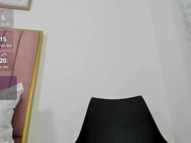 Offline JennyWeells on BongaCams