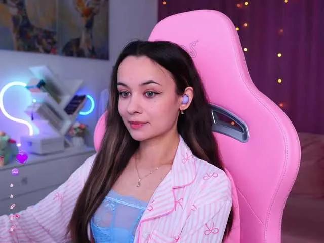 Offline JuicyAngel on BongaCams