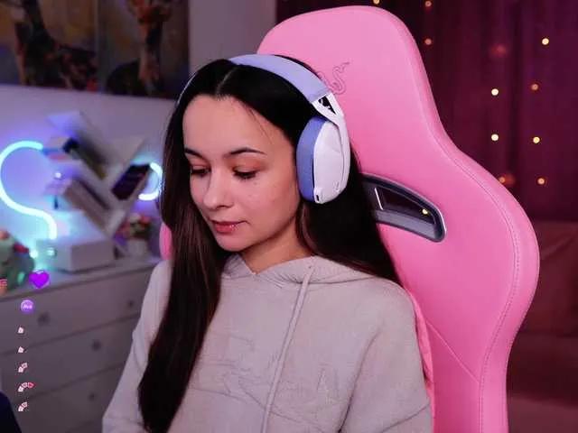 Offline JuicyAngel on BongaCams