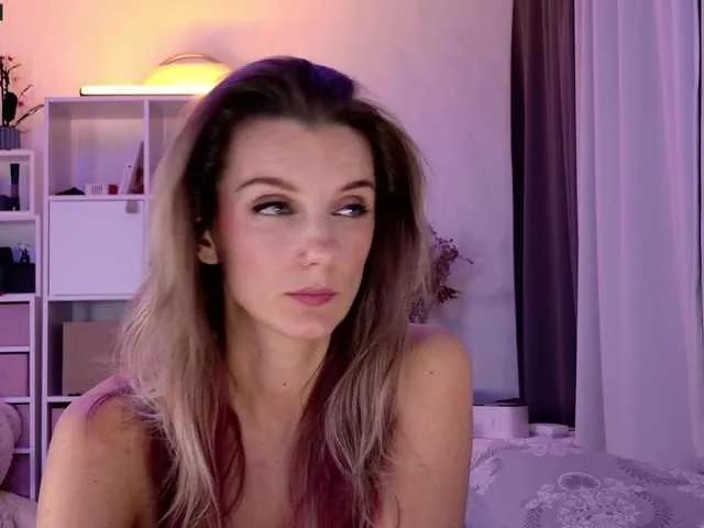 Offline Karamelsw on BongaCams