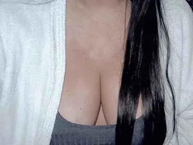 Offline Kellyshowpv on BongaCams