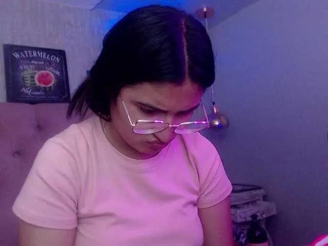 Offline laurenelove on BongaCams