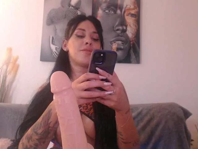 Offline LaylaCruz on BongaCams