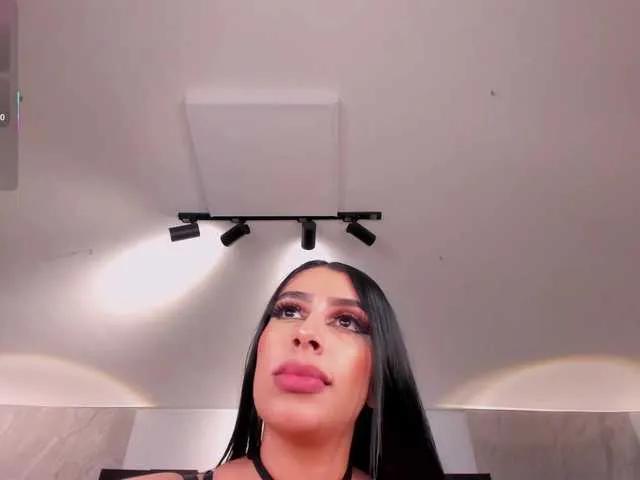 Offline LeahLombardi on BongaCams