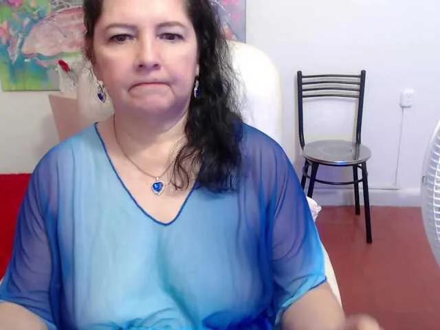 Offline leonela on BongaCams