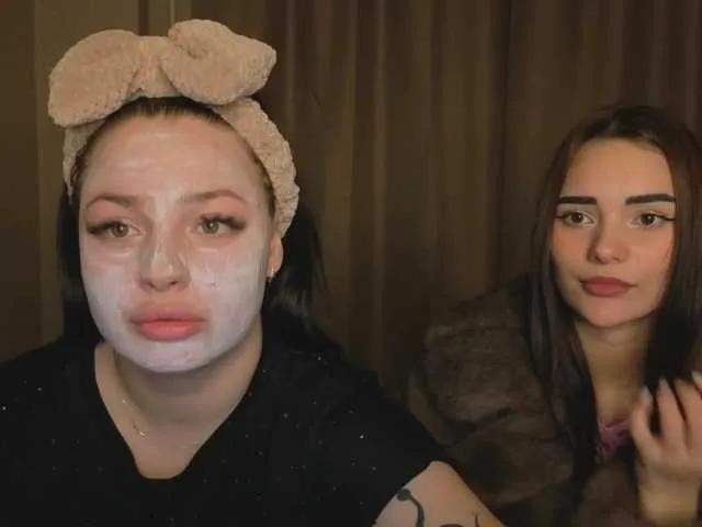 Offline LisaAndDenis on BongaCams