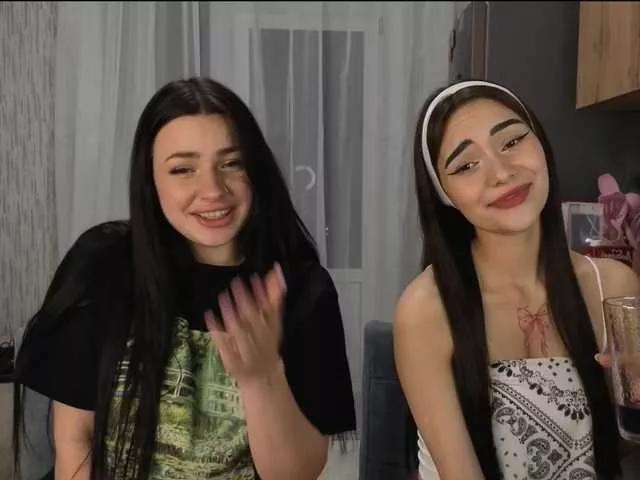 Offline LisaAndDenis on BongaCams