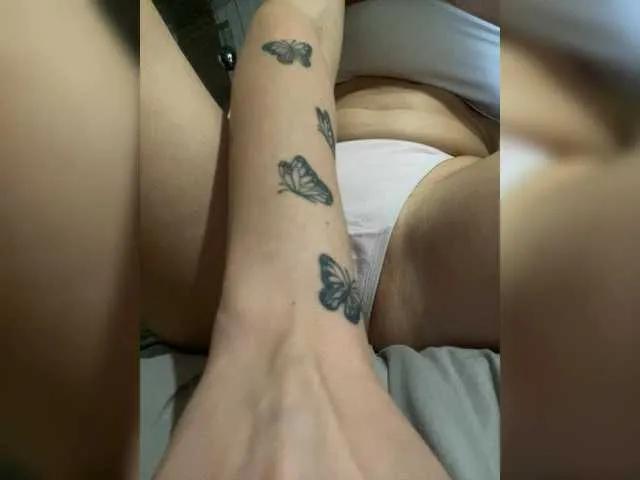 Offline Lolichka20 on BongaCams