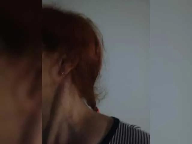 Offline Madam-oss on BongaCams