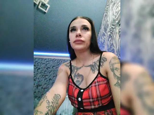 Offline MaidenCrystal on BongaCams