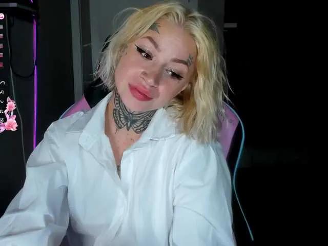 Offline MalinaLaura on BongaCams