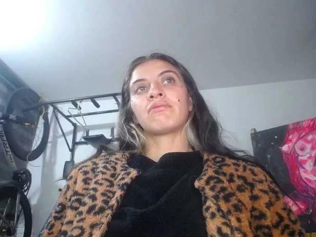 Offline mariecam420 on BongaCams