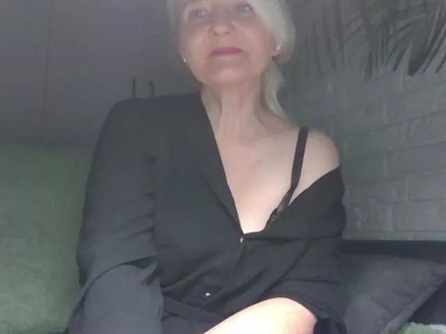 Offline Mellica on BongaCams