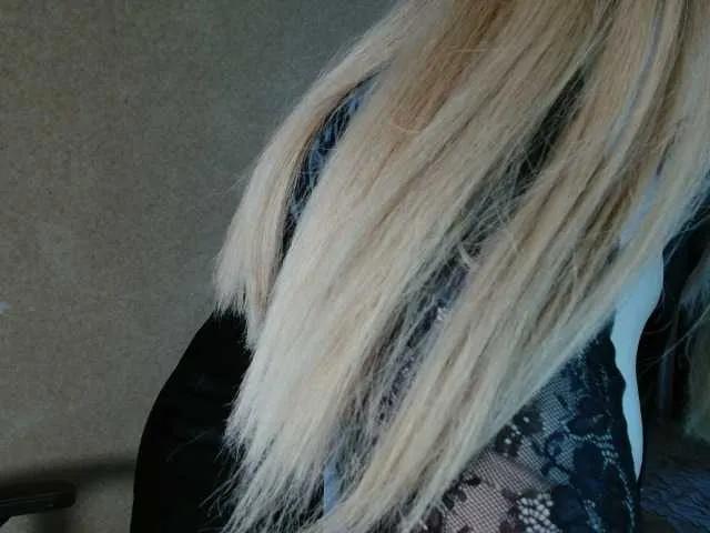 MiaLaFoxis — sense of humor