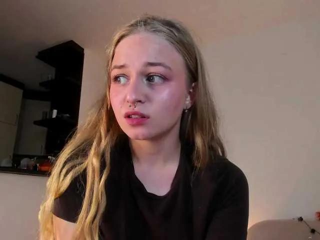 Offline MiaMeowa on BongaCams