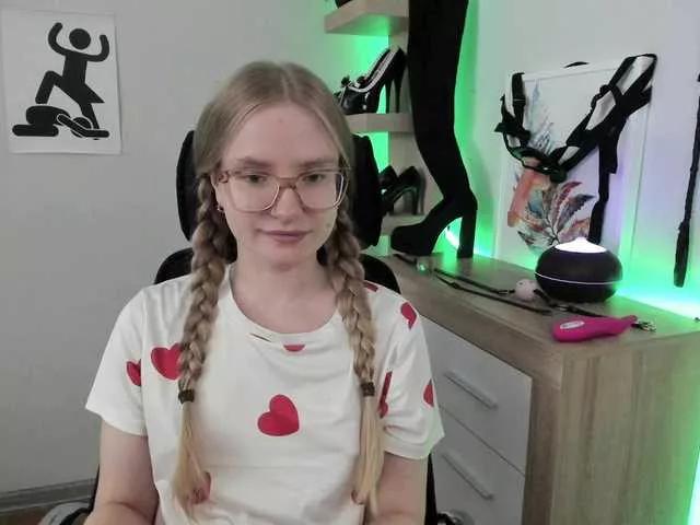 Offline NancyErotic on BongaCams