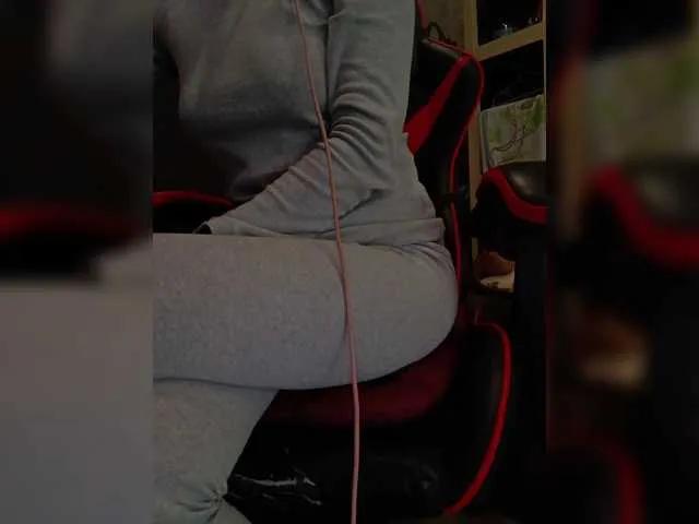 Offline Olik-Pisa on BongaCams