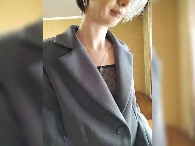 Offline prettyKris on BongaCams