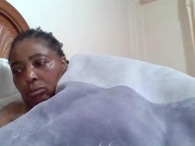 Offline pussylips53 on BongaCams