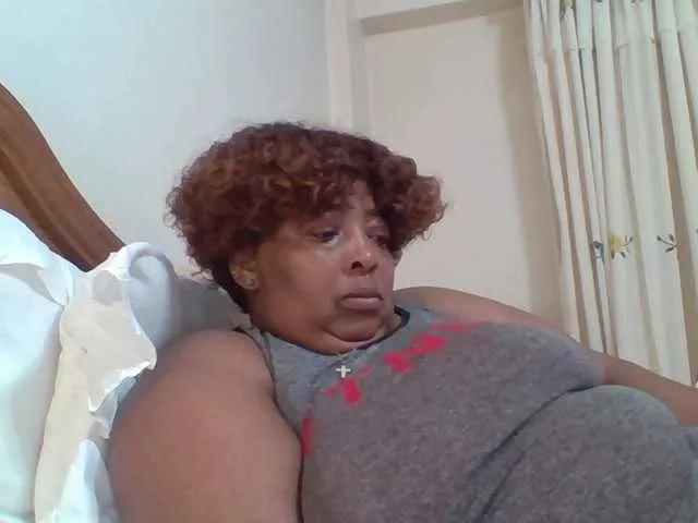 Offline pussylips53 on BongaCams