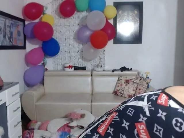 Offline rous-kinky on BongaCams