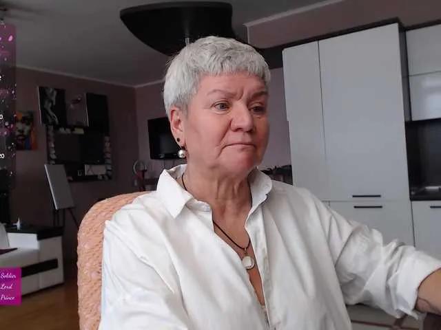 Offline roxana-brooks on BongaCams