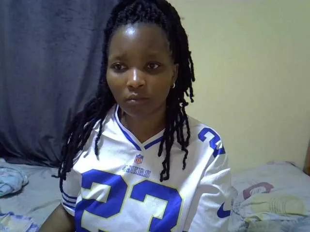 Sexxyqueenss on BongaCams 