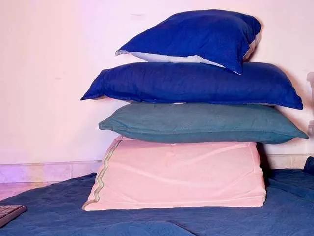 Offline ssusy-ebony on BongaCams