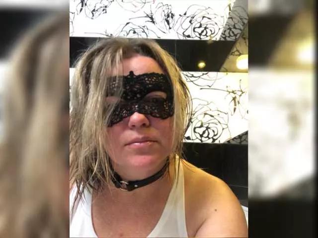 Freechat SweetMammy-1 on BongaCams