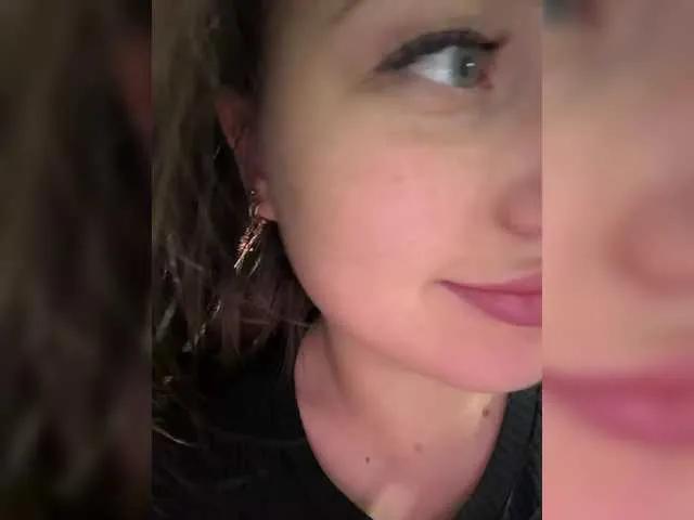 Offline SweetyW- on BongaCams