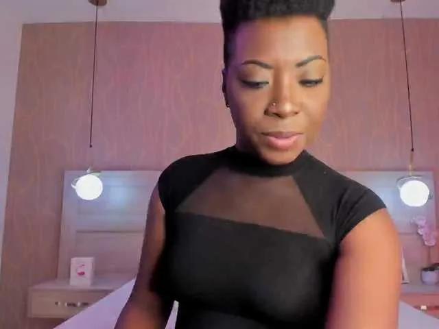 Freechat YirethHills on BongaCams