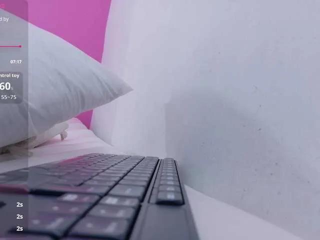 Offline yourcuteneighbourr on BongaCams