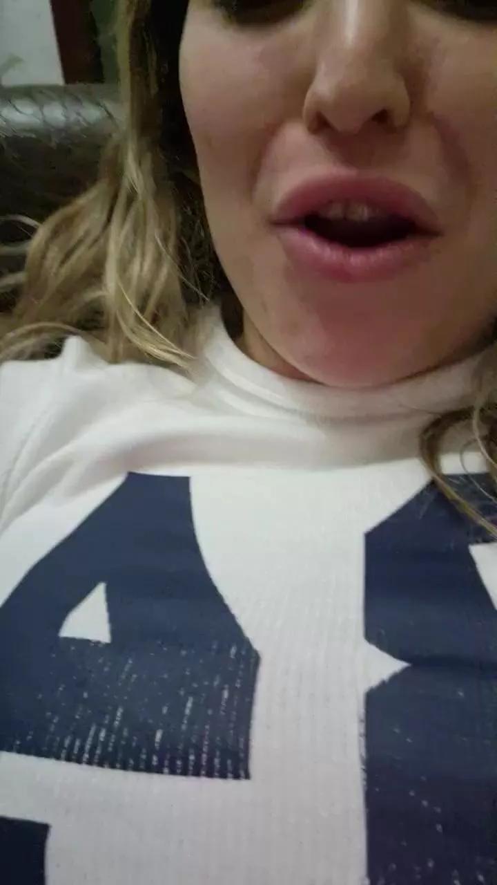 Offline 18Pomposita on Cam4