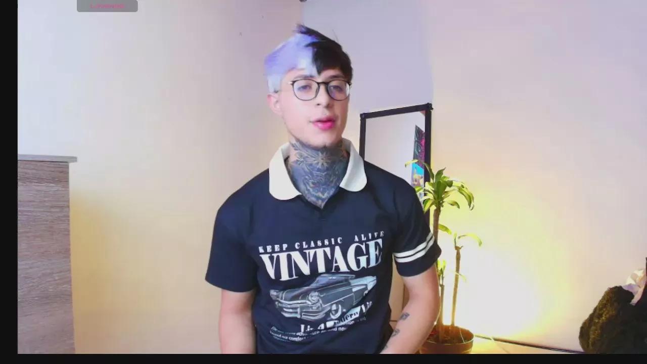 Freechat 7_saturno_7 on Cam4