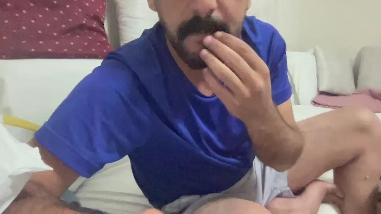 Offline AktOnly on Cam4