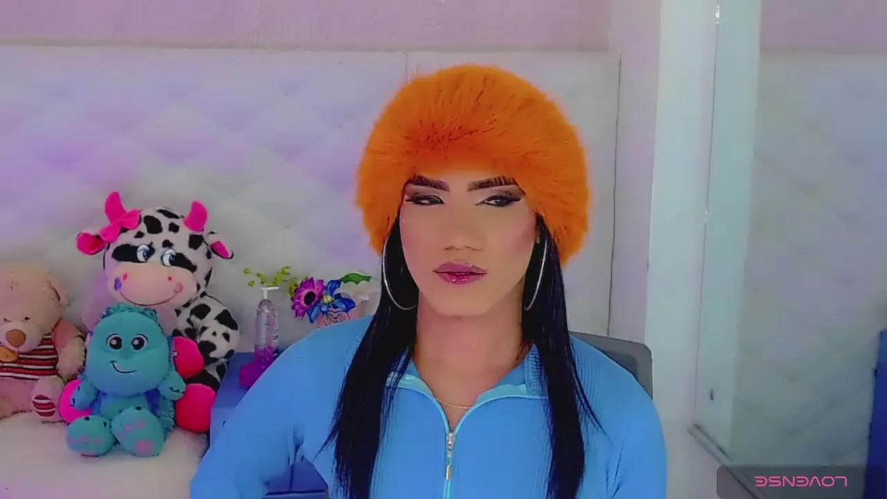 alanna_dolls on Cam4 