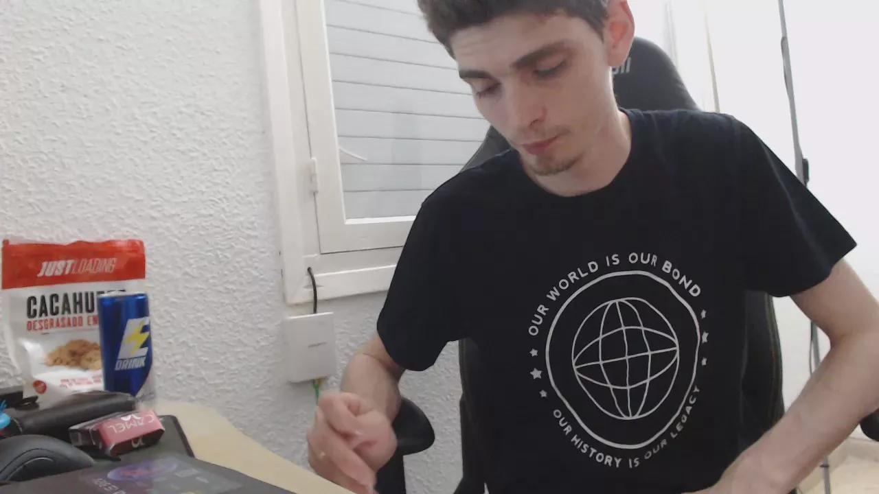 Offline albertillo2 on Cam4