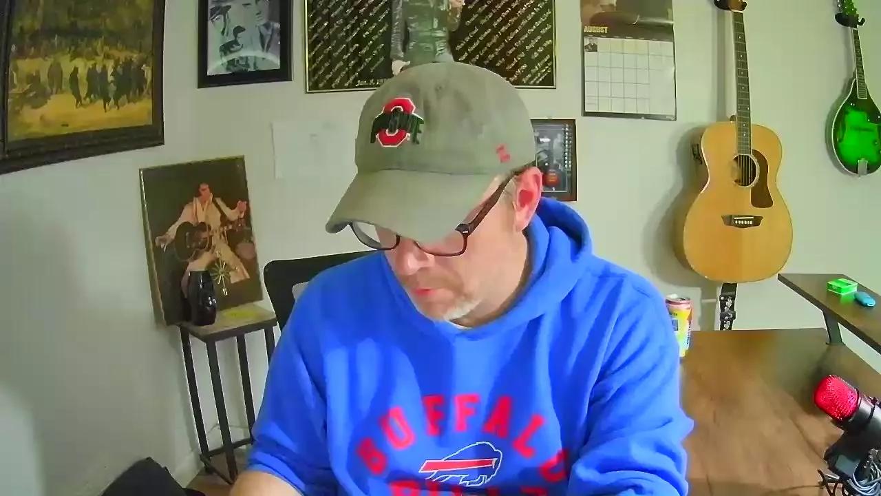 Offline AlexanderII4u on Cam4